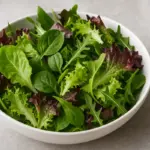 Misticanza e insalate verdi: Gli ingredienti poco noti che aumentano fibre e sazietà senza appesantire